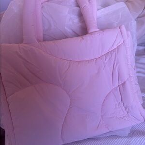 Elegant Pink Quilted Travel Bag